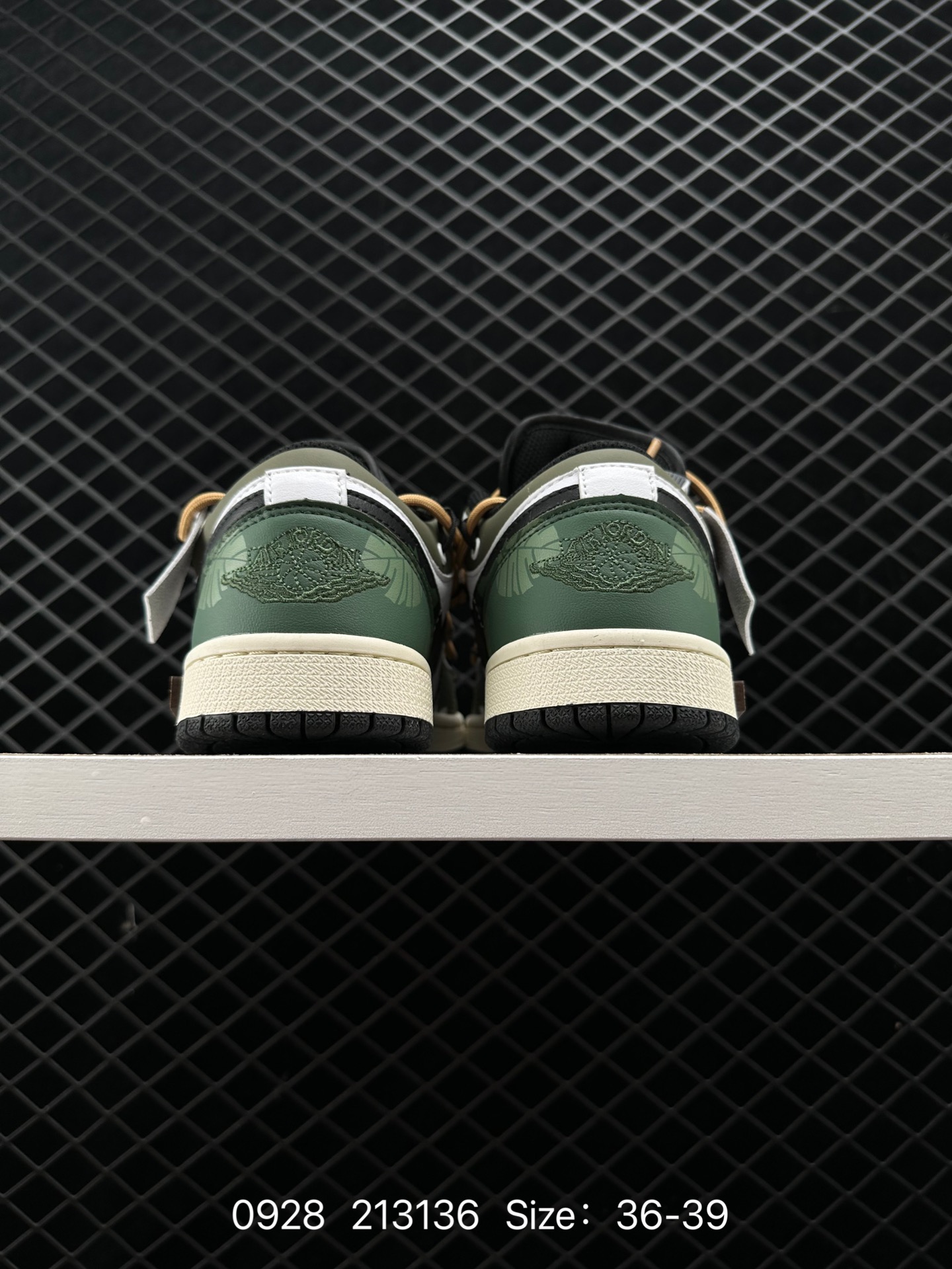 Nike Air Jordan 1 Low”Brown Mocha“